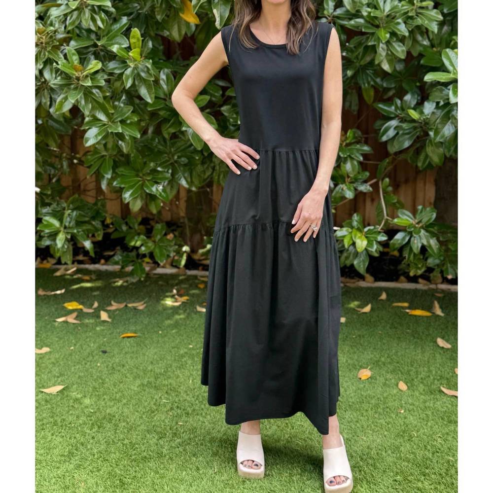 NEW ASTRID long sleeveless dress in black